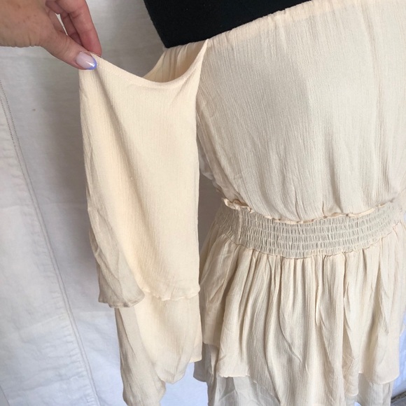Solemio Los Angeles off the Shoulder Boho Cream Top 3/4 flare sleeve Size M - Picture 3 of 9